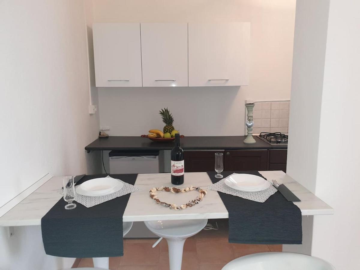 Holiday Apartaments Дезенцано-дель-Гарда Экстерьер фото