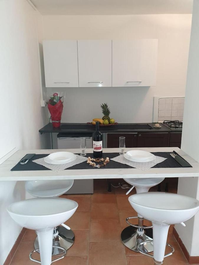 Holiday Apartaments Дезенцано-дель-Гарда Экстерьер фото